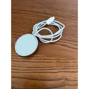 Apple MagSafe Charger - Fast Wireless Charging Pad (USB-C) 1 Meter